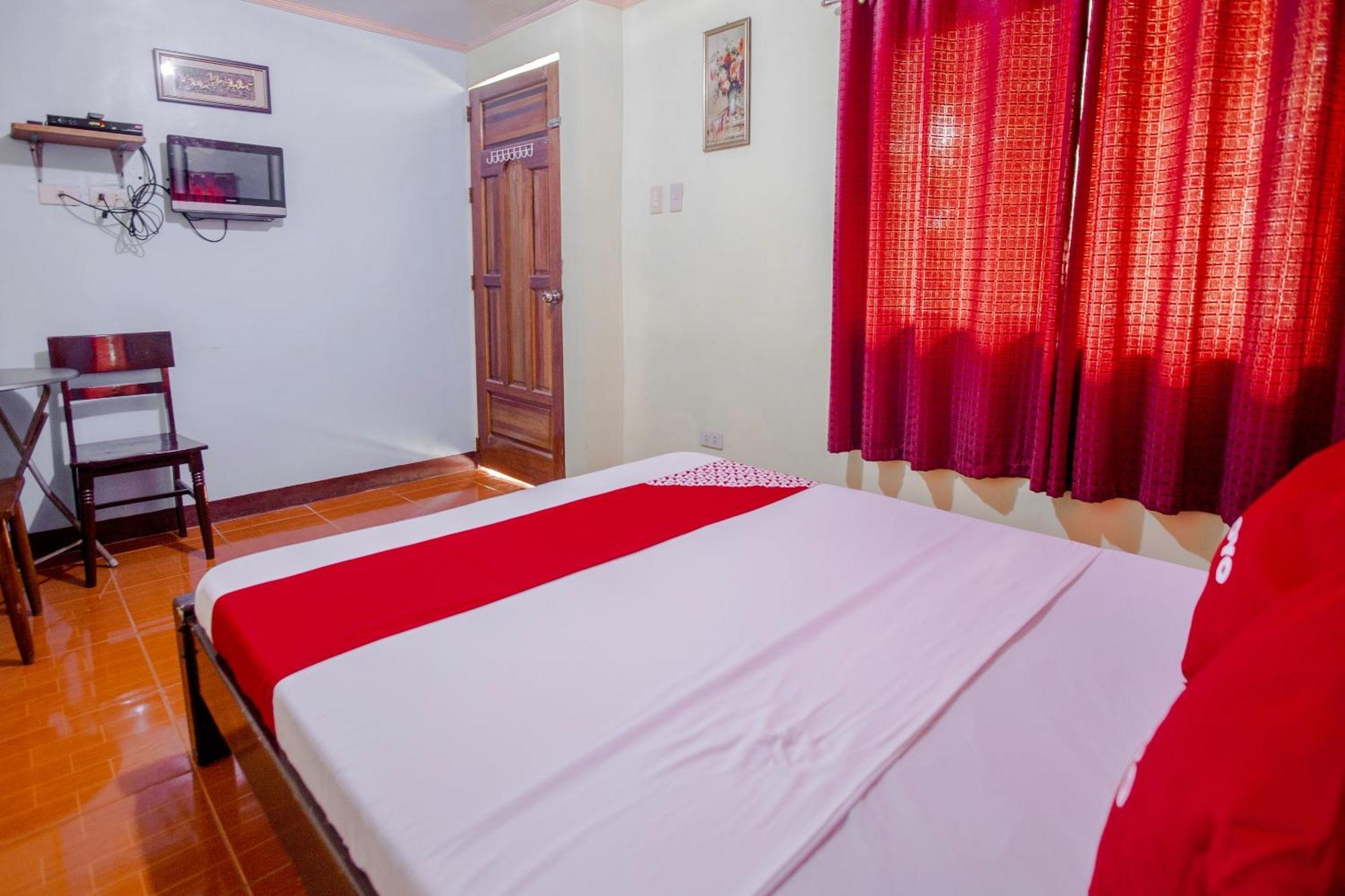 Oyo 741 Sierra Travellers Inn تاجيتاي المظهر الخارجي الصورة